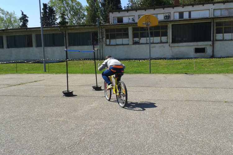 Általános iskolások közlekedési versenye Pápán