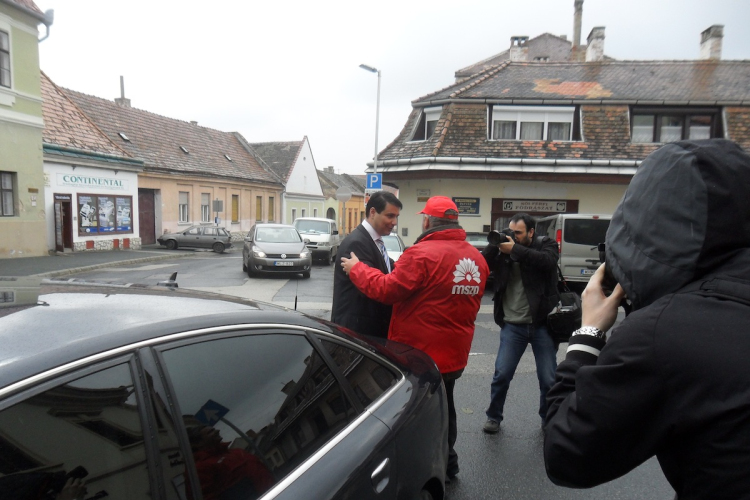 Mesterházy Attila Pápán kampányolt