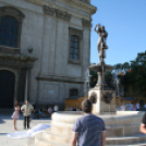 Felavatták a korsós lányt ábrázoló szobrot