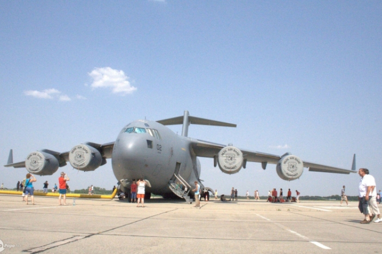 Repülőkiképzés a Bázisrepülőtéren