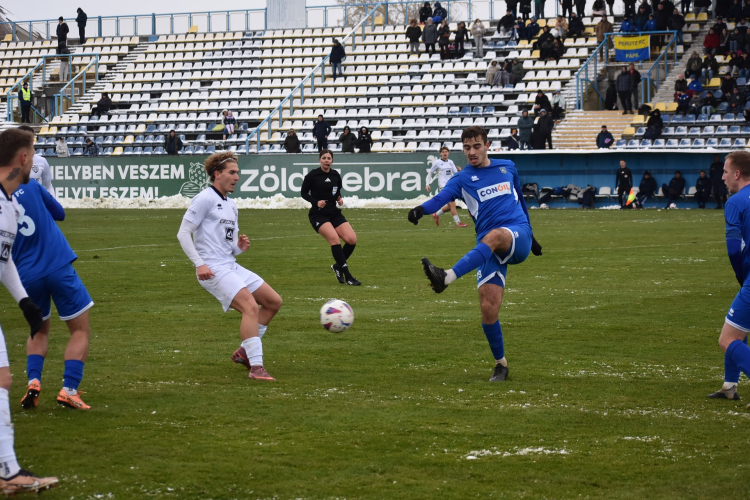 Vereséggel zárta az idei évet a Perutz