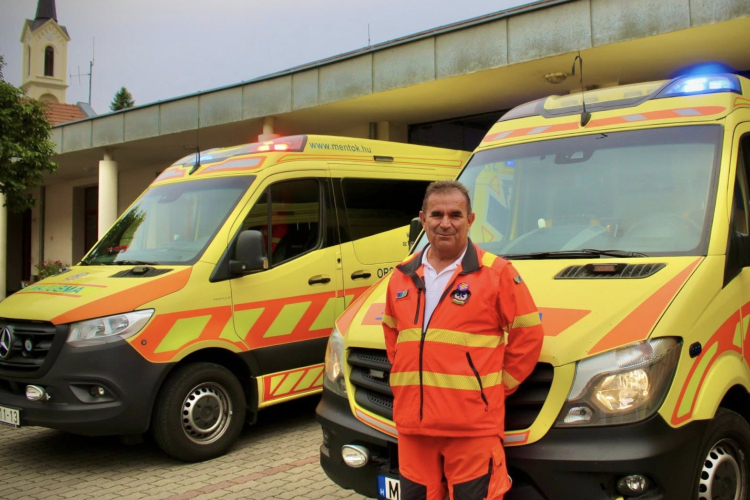 34 év szolgálat után búcsúztak el bajtársuktól a pápai mentősök