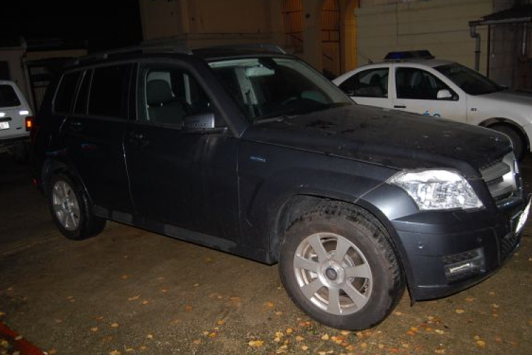 Ausztriában körözött autót rejtegettek