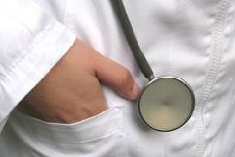 Szakmai minimumbérről tárgyal az orvosokkal az államtitkárság 