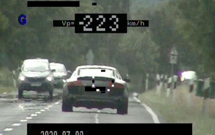 90 helyett 223-mal hajtott a 84-esen