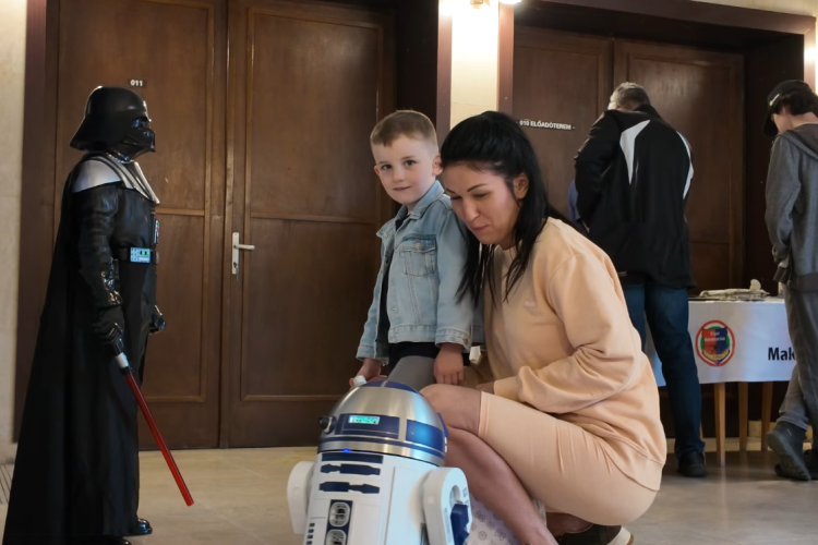 Darth Vader, R2-D2 és a többiek a Huszár Közösségi Házban
