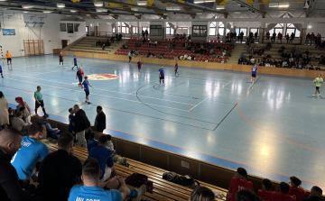 Jó hangulatú Mikulás-kupa a Sportcsarnokban