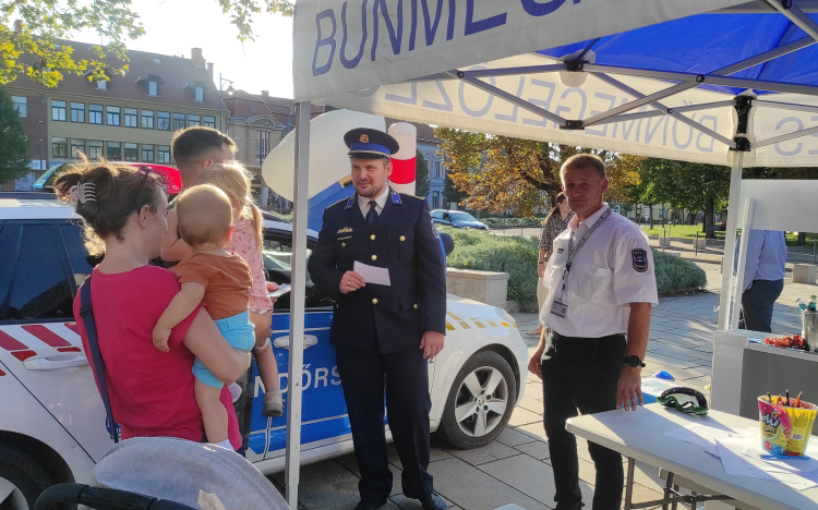 Bárki kipróbálhatta, milyen az enyhén ittas járművezetés, rendőrségi felügyelet mellett