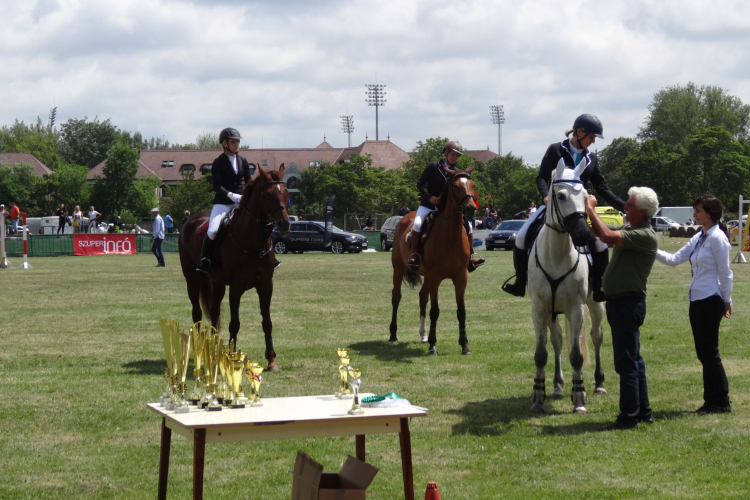 Remek pályán, rangos díjugrató verseny Pápán