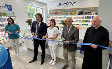 Megújult a Séllyei utcai Szent Anna Patika