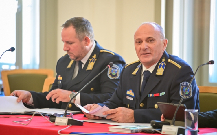 Elfogadta a rendőrség beszámolóját a Képviselő-testület