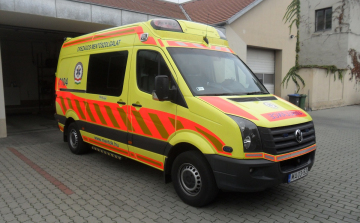 Új esetkocsi érkezett Pápára