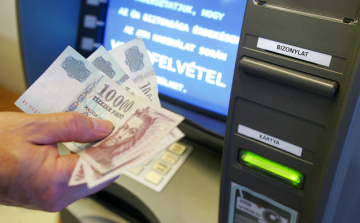 Barátnőjét lopta meg