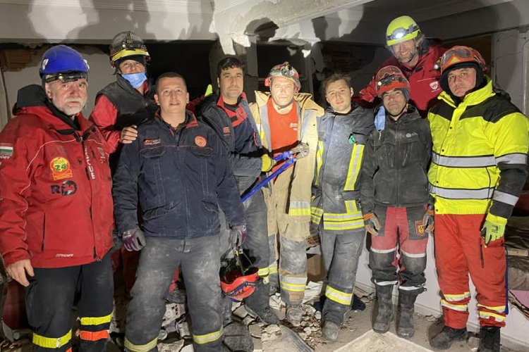 Pápai mentős, aki társaival már több ember életét megmentette Törökországban