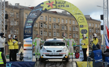 Újabb okos és szép menetelés Klauszéktól