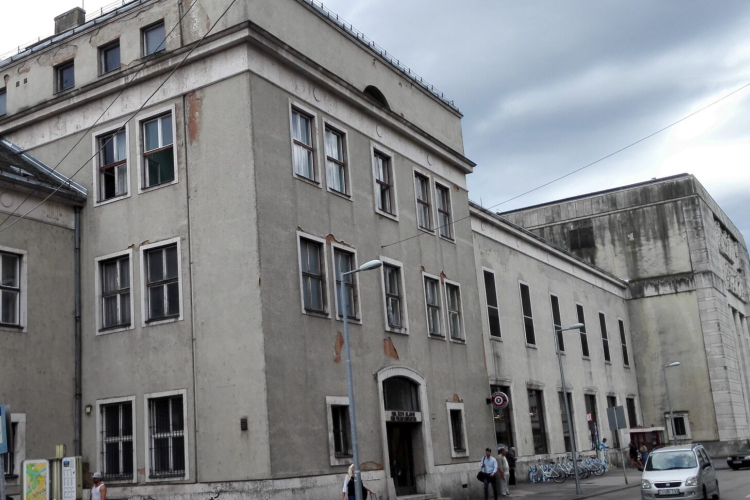 Újraindult a közlekedés a győri vonalakon, de káoszos az utazás