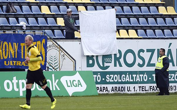 Kiesett a Pápa, a szurkolók Szűcs Lajost éltették
