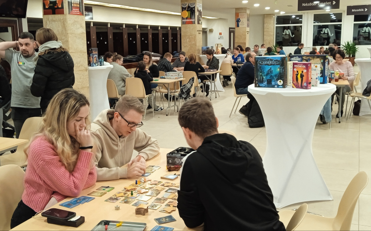 Nagy sikerrel zajlott a társasjátékos délután