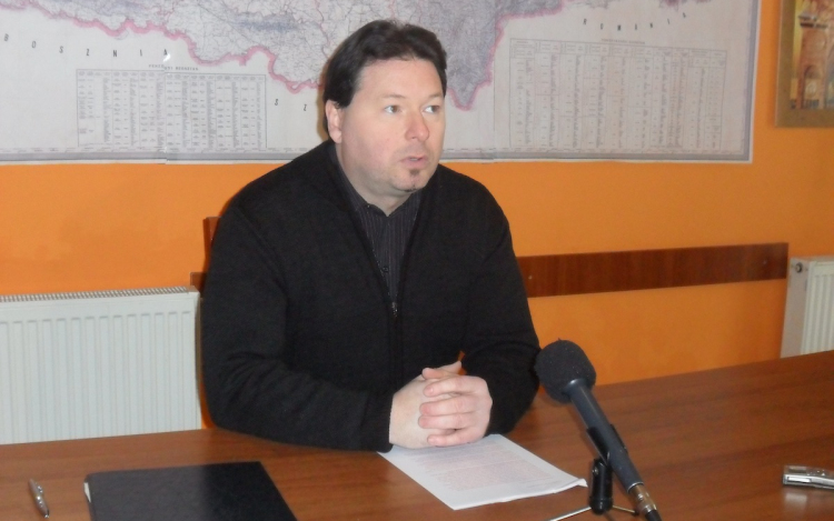 Jobbikos vizsgálat a pápai hússal kapcsolatban