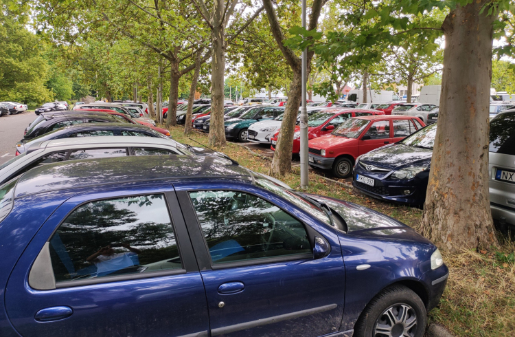 Mutatjuk, hol kell fizetni ősztől a parkolásért Pápán, és azt is, hogy mennyit