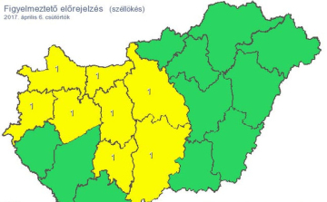 Itt a riasztás! 70 km/órás szél és akár jég is eshet