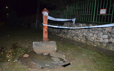 A tűzcsapnak ütközött