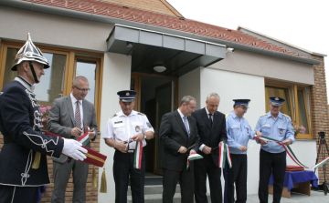 Átadták a kívül-belül megújult rendőrkapitányság épületegyüttesét