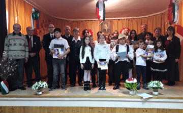 »Mindannyiunk hősei« – Emlékezés, szavalóverseny Kossuth és Petőfi szellemében