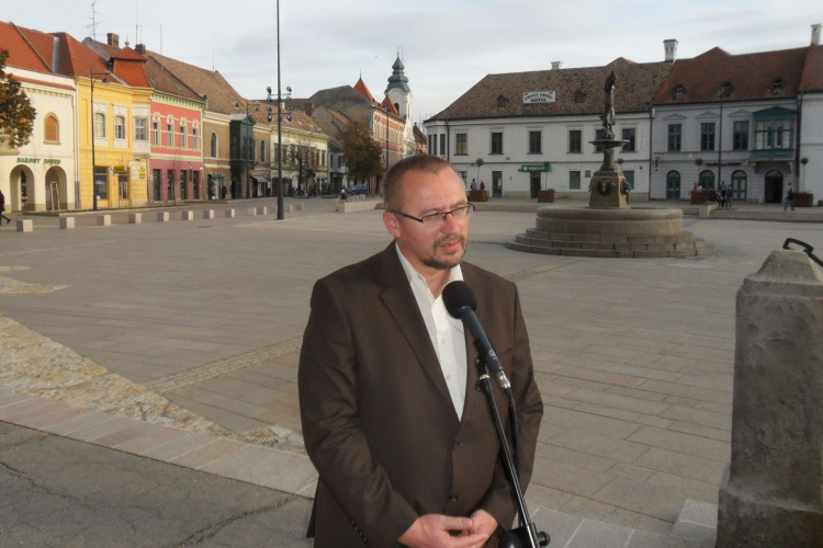 Az időjárás függvényében nyit a Fő téri jégpálya