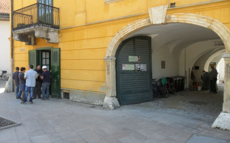 A játékfesztiválra elkészül a Fő téri nyilvános WC