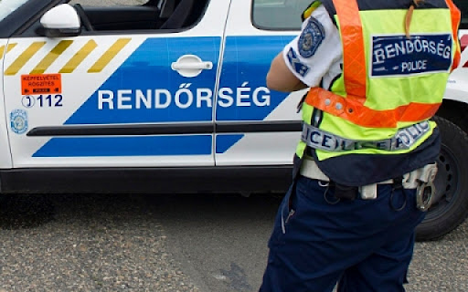 Azzal fenyegette meg, hogy rágyújtja a házat