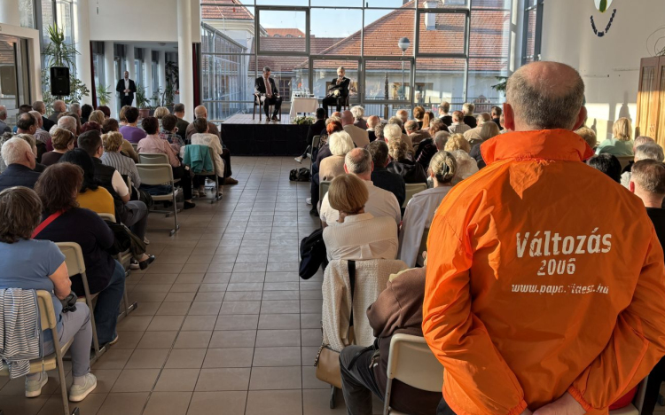 Kövér László:  Mindenki hozzon magával még egy embert, lehetőleg a fiatalok közül 