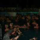 Éjszakai Fürdőzés a pápai Várkertfürdőben