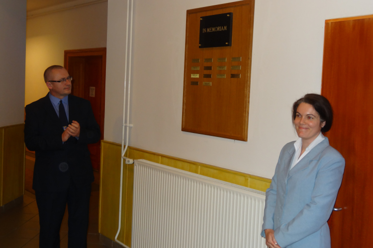 Emlékfal tiszteleg a néhai pápai helytörténészek emléke előtt