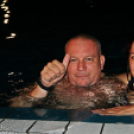 Fürdőztek az éjszakában