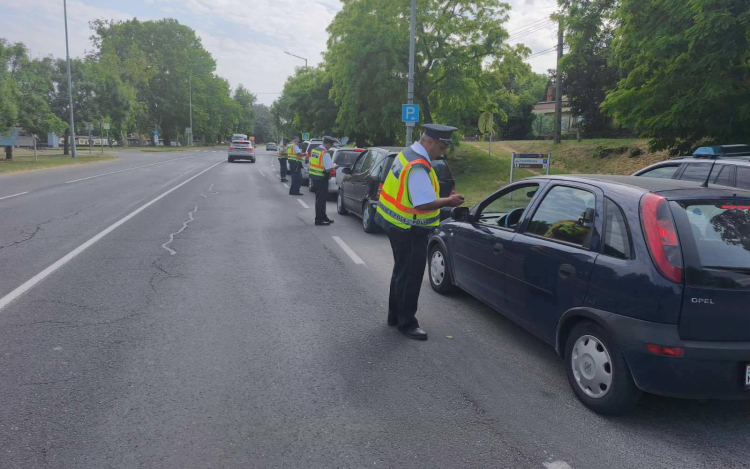 70 szabálysértővel szemben intézkedtek a rendőrök megyénkben, egyetlen nap alatt