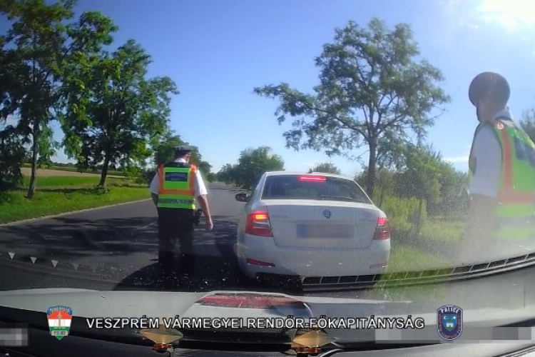 2 órán belül 2x fogták az ittas sofőrt a pápai rendőrök
