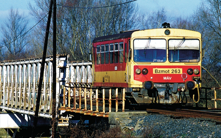 Két pápai vasútvonal is ott van a legproblémásabbak között