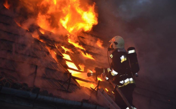 Kigyulladt egy családi ház Kéttornyúlakon