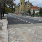 Átadták a pápai Fő teret az autósoknak is