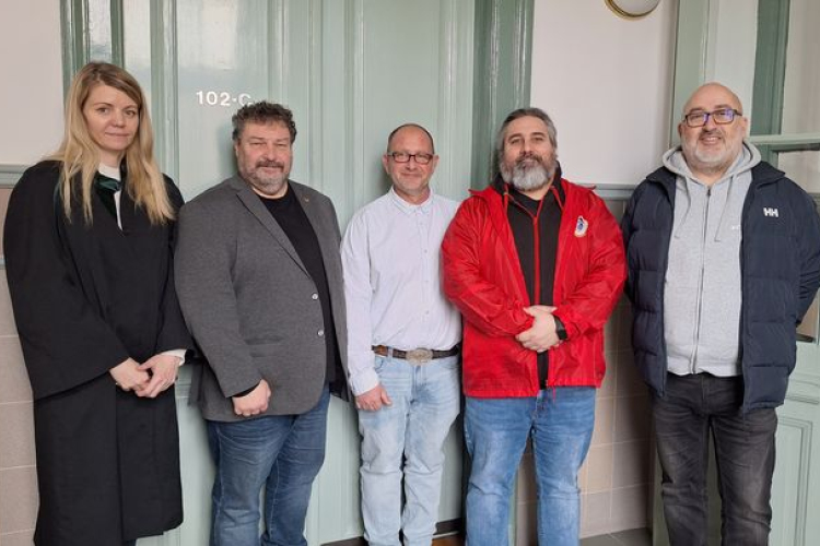 Pert nyert a pápai gyárból tavaly kirúgott szakszervezeti vezető