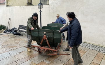 A régi idők karácsonyának meghittségét idézik meg a Pannonia Reformata udvarban