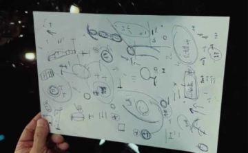 Biztonságpolitikai szakértő: Egy vezető elméje nem nyilvános adat