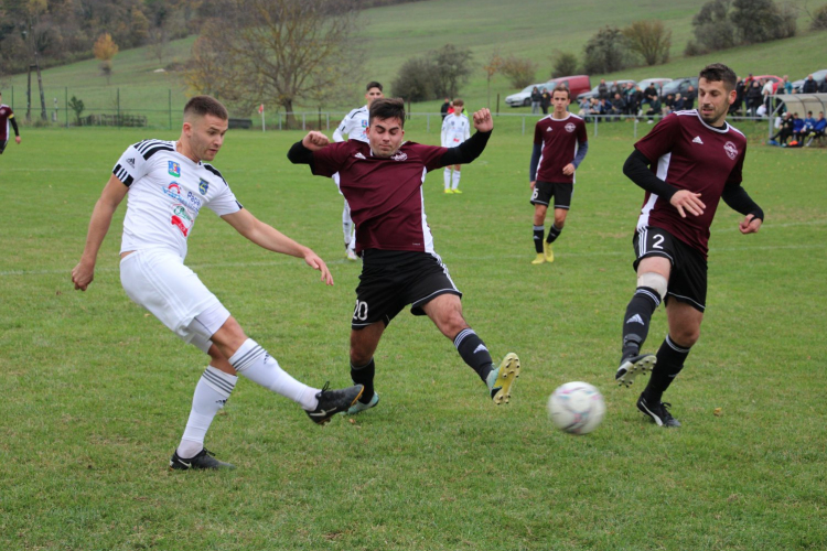 Szentantalfán szakadt meg a Perutz kiváló sorozata