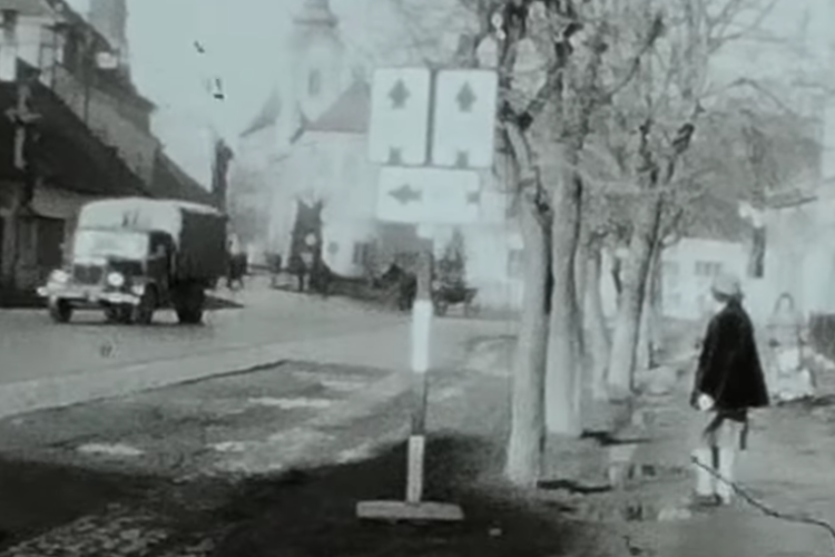 Ilyen volt Pápa az 50-es években - Videó