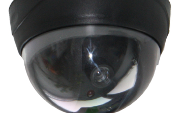 Alsóneműjébe rejtette a telefonokat