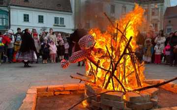 Télűző farsangi mulatságot tartanak a belvárosban