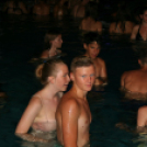 Éjszakai Fürdőzés a pápai Várkertfürdőben