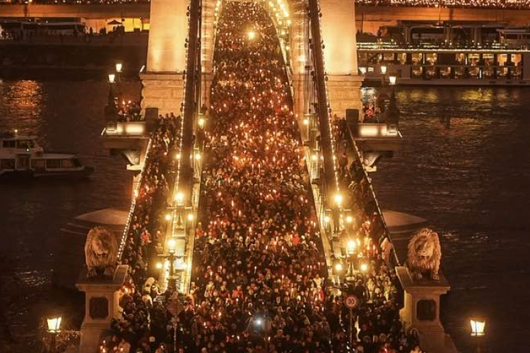 Hiába kerestük az MTI hírei közt a TISZA Párt gyermekvédelmi demonstrációját