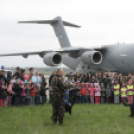 Pápai óvodások és iskolások a Bázisrepülőtéren